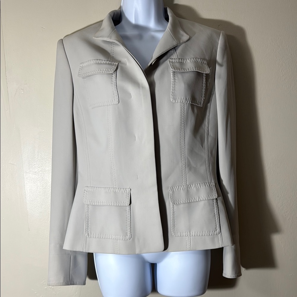 Anne Klein Cream Blazer with Tailored Fit and Peplum Waist